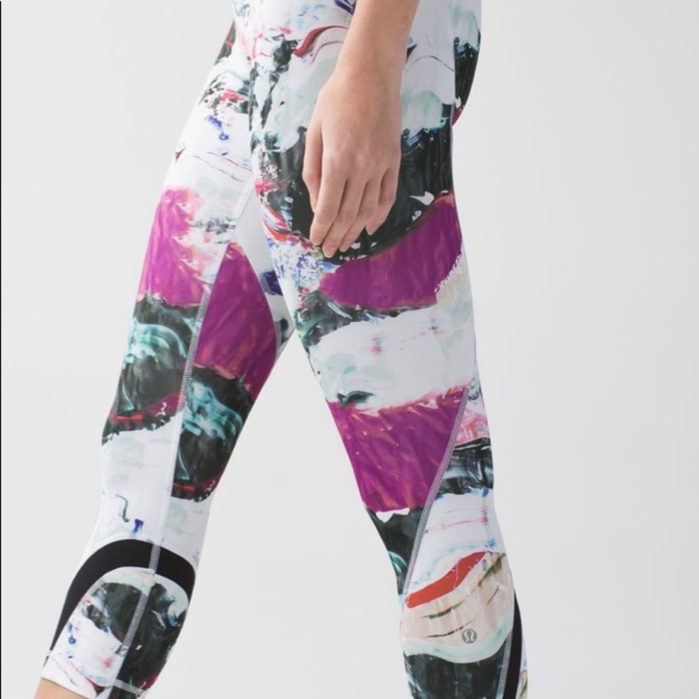 Lululemon Run: Inspire Crop II Leggings Size 4 - Picture 4 of 8